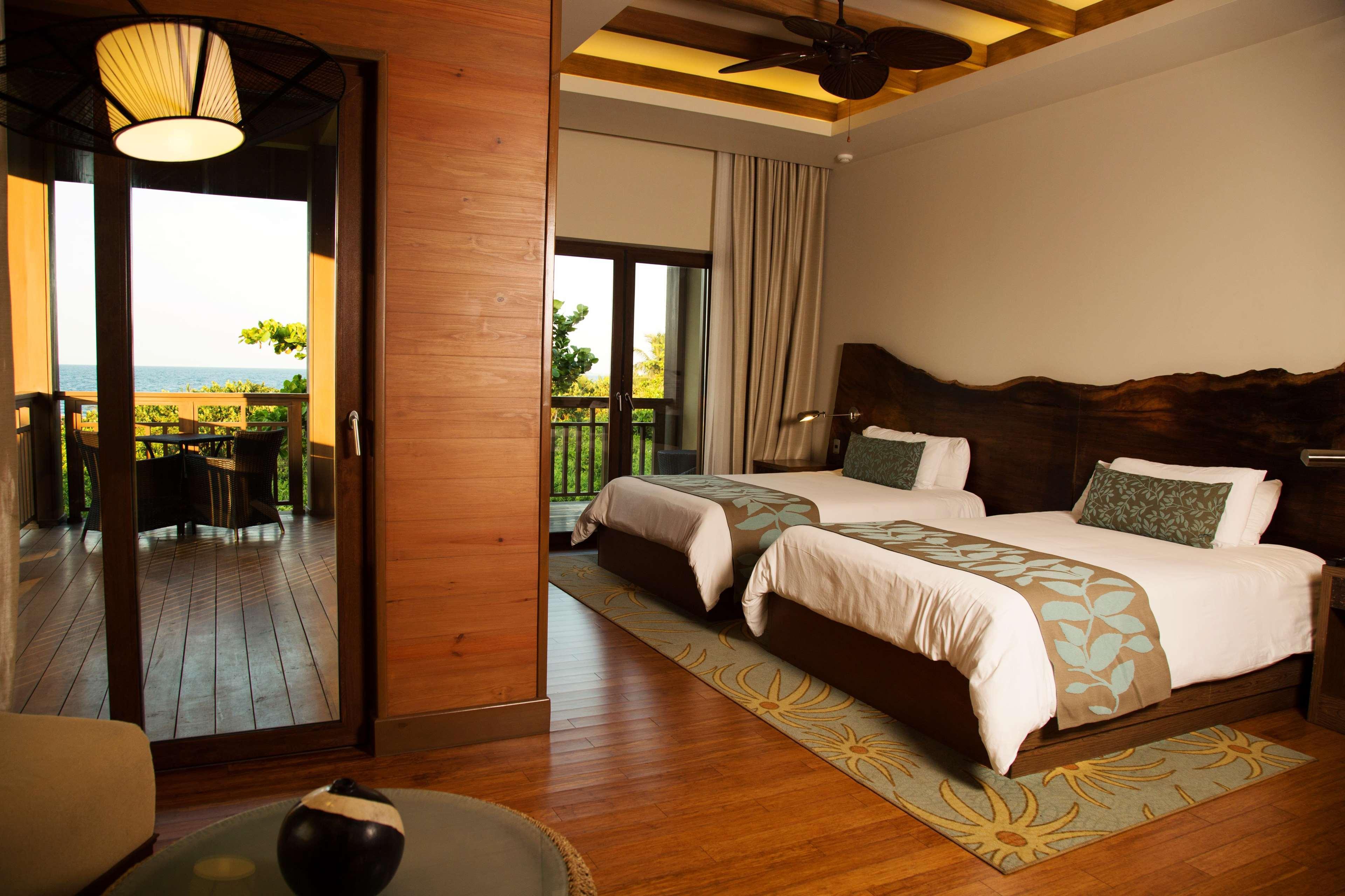 Indura Beach & Golf Resort Curio Collection By Hilton Tela Extérieur photo