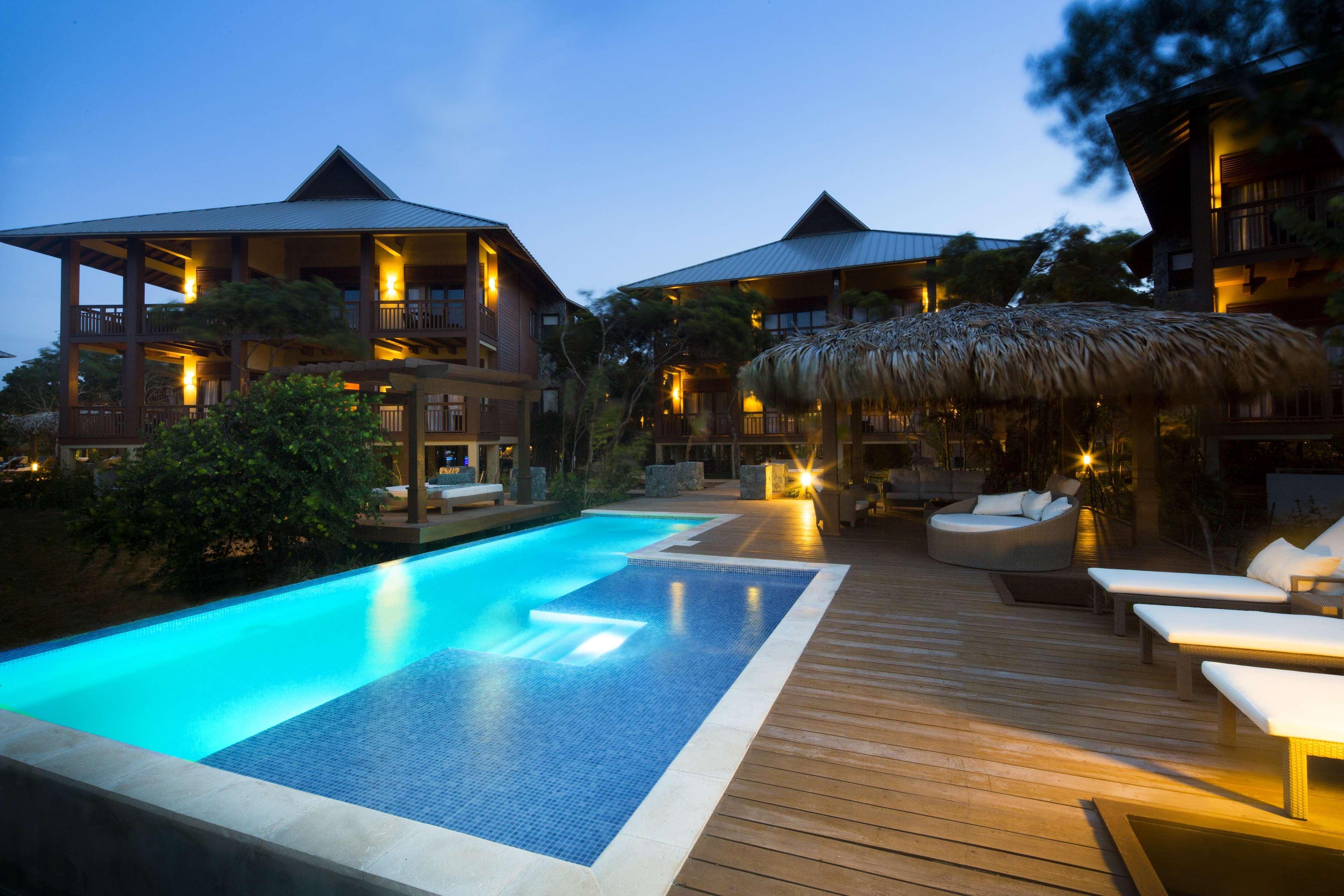 Indura Beach & Golf Resort Curio Collection By Hilton Tela Extérieur photo