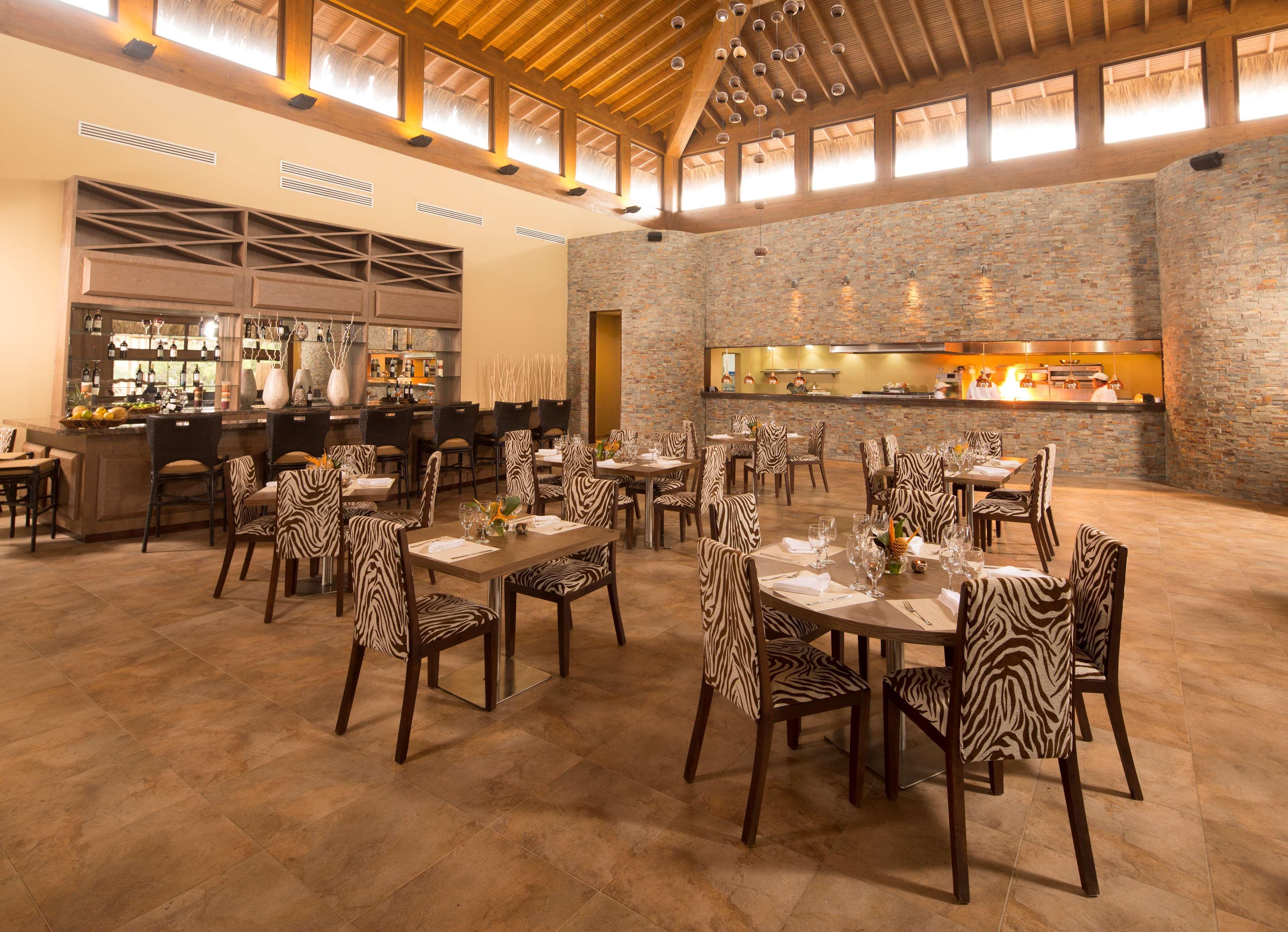 Indura Beach & Golf Resort Curio Collection By Hilton Tela Extérieur photo