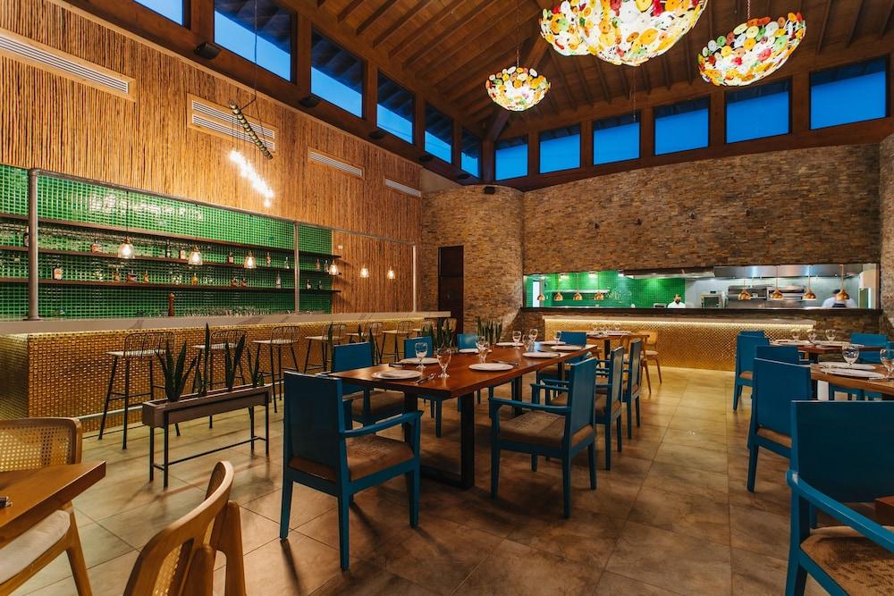 Indura Beach & Golf Resort Curio Collection By Hilton Tela Extérieur photo